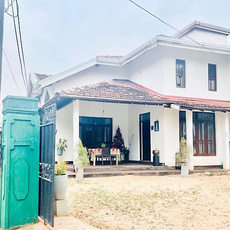 نيجومبو Sebastian Family Villa المظهر الخارجي الصورة