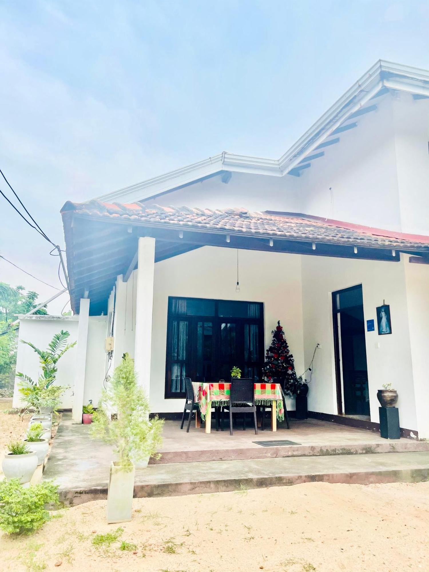 نيجومبو Sebastian Family Villa المظهر الخارجي الصورة