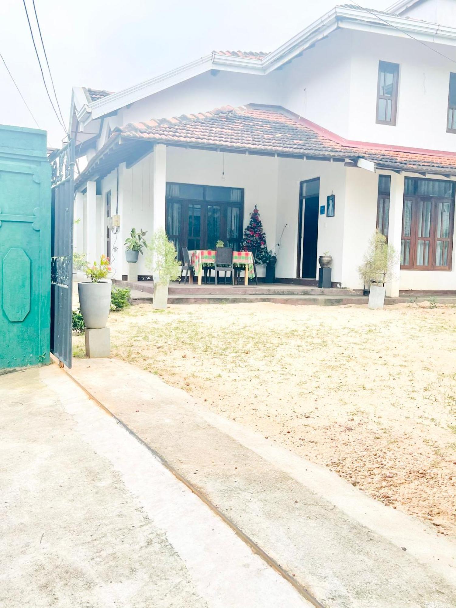نيجومبو Sebastian Family Villa المظهر الخارجي الصورة